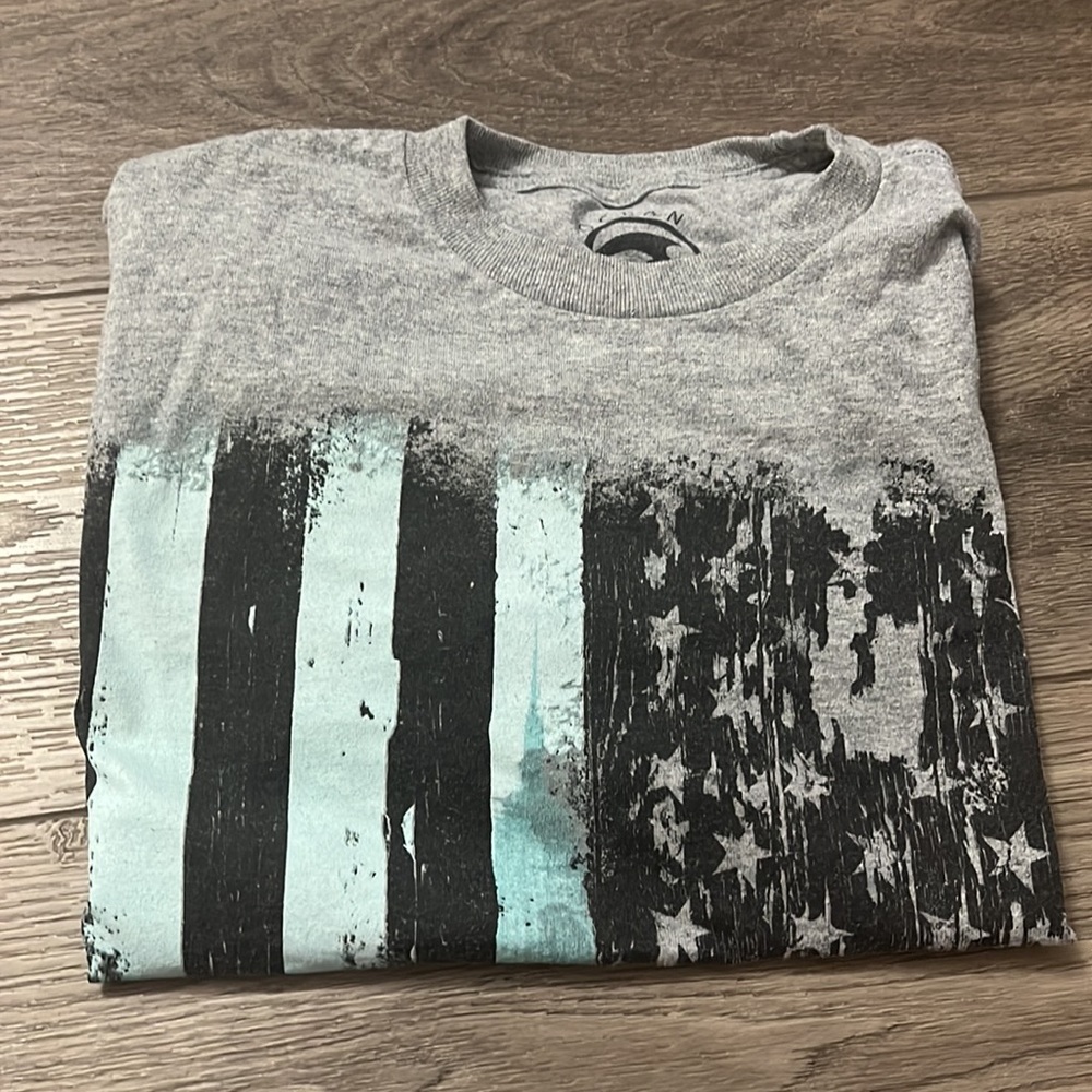 Ocean Current Small flag shirt